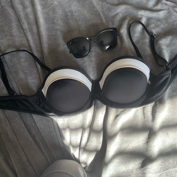 Size small padded bikini top La vie en Rose - Picture 1 of 4